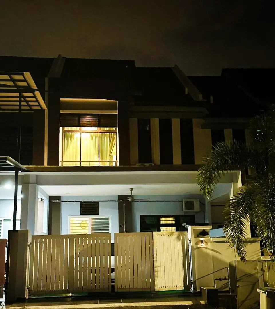 Family House At Town Area, You Feel Like Home Malacca