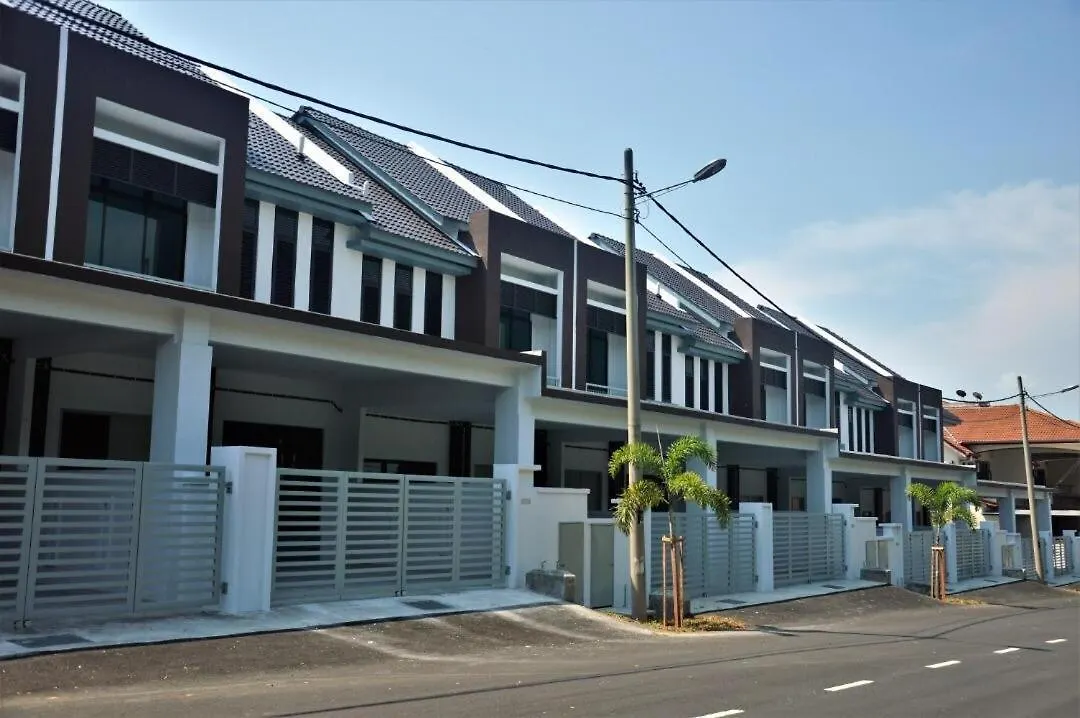 Family House At Town Area, You Feel Like Home Malacca 0*,  Malaysia