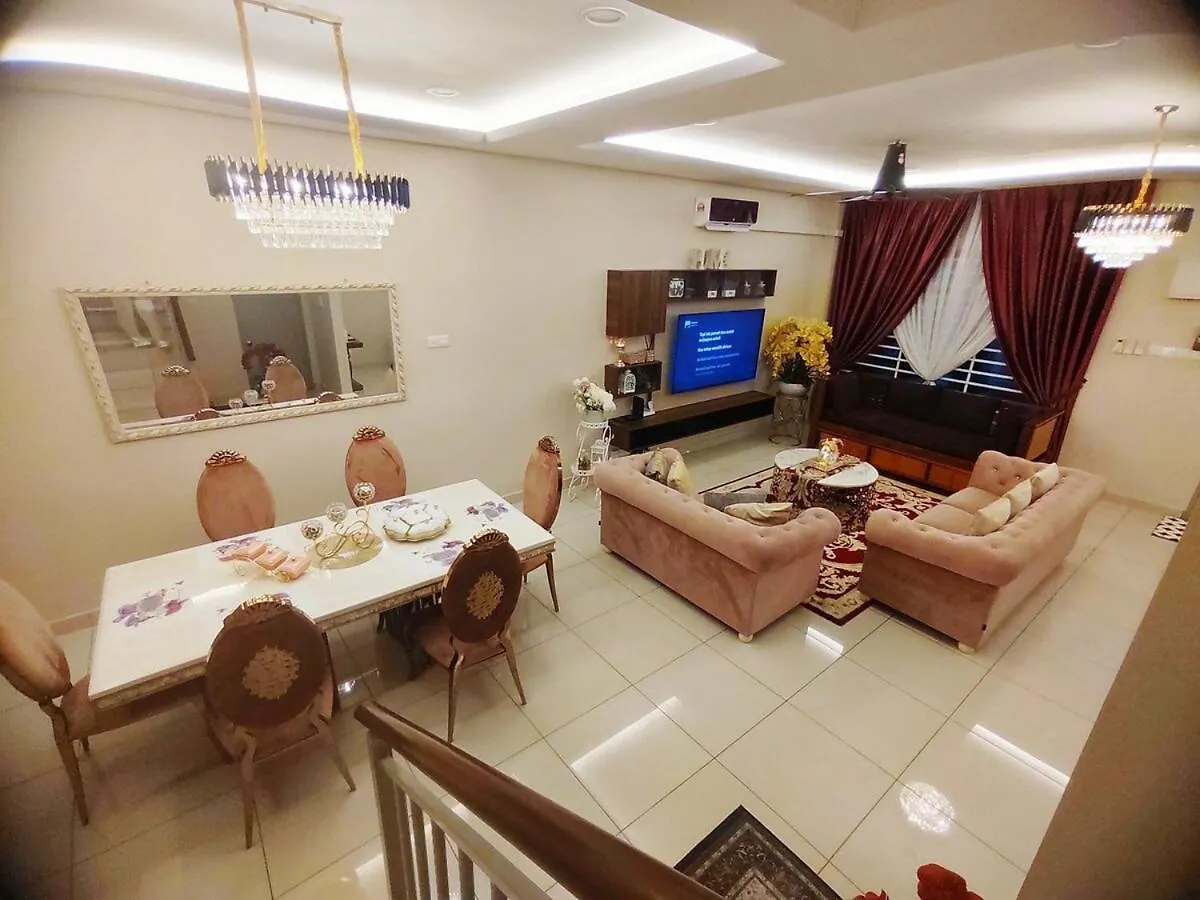 Family House At Town Area, You Feel Like Home Malacca